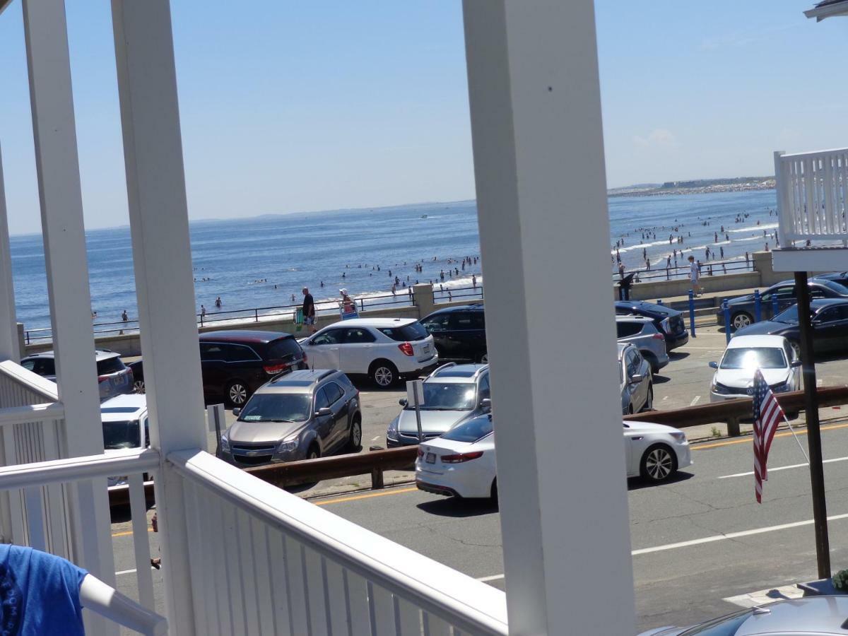 Jonathan'S On The Oceanfront Hampton Exterior photo